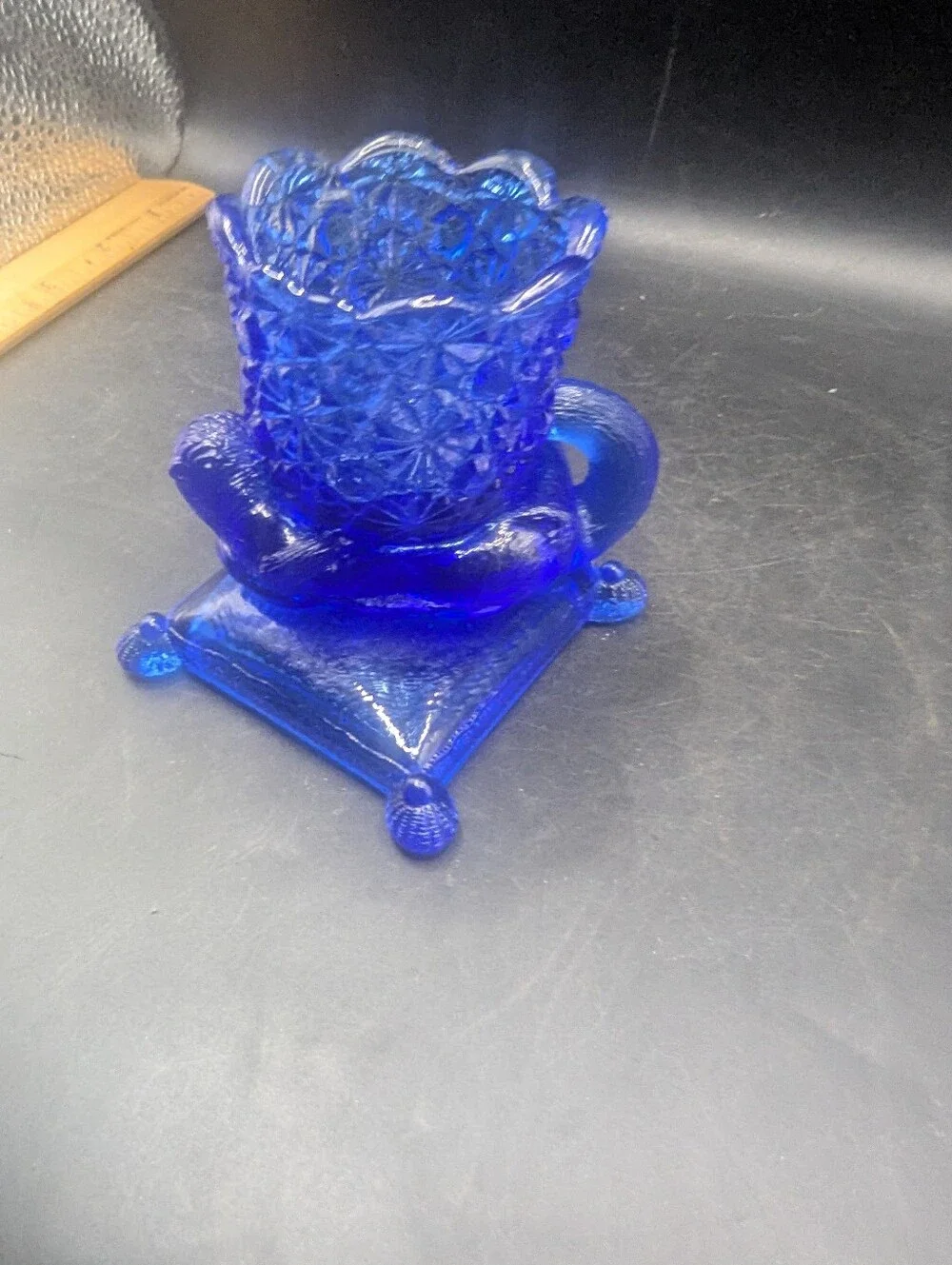 Vtg  Cobalt Blue Richards Hartley Daisy Button Toothpick Holder Otter On Pillow